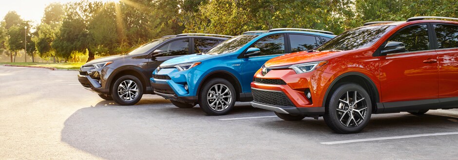 New 2017 Toyota RAV4 near Cleveland, OH