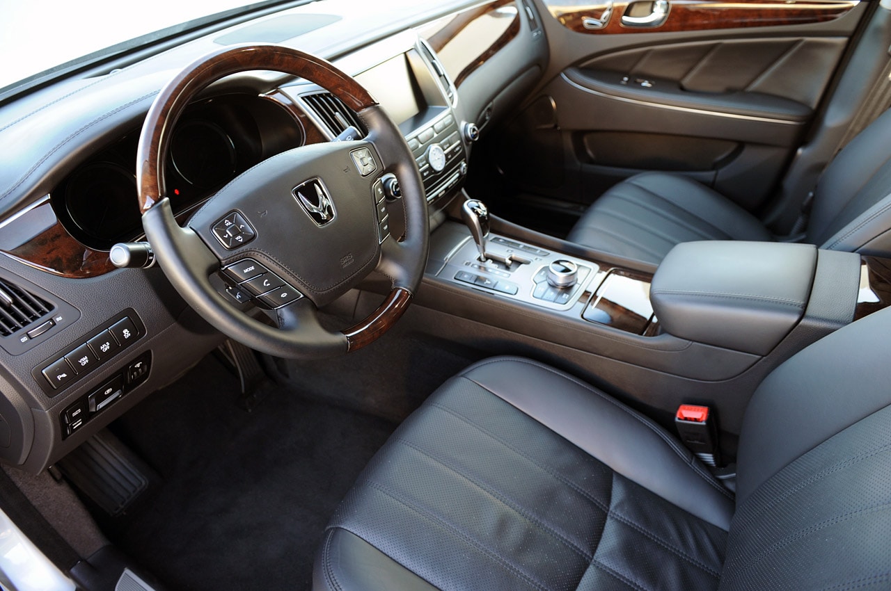 32-2011-hyundai-equus-review.jpg