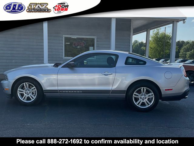 2012 Ford Mustang V6 photo 4