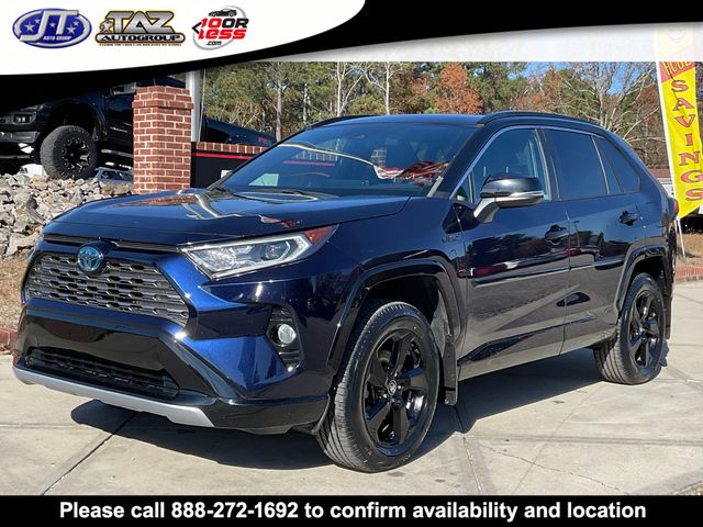2020 Toyota RAV4 Hybrid XSE photo 3
