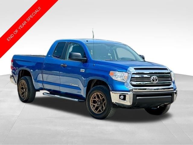 2017 Toyota Tundra SR5's photo