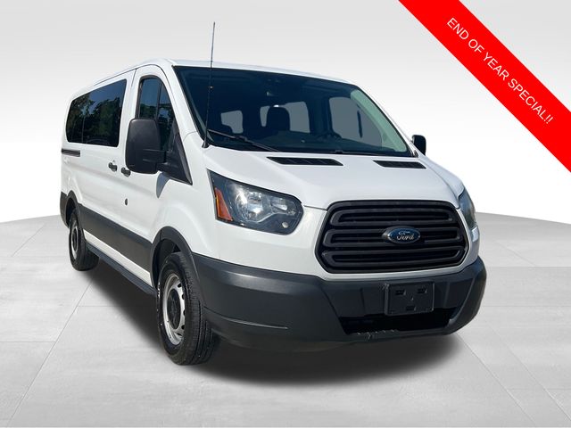 2017 Ford Transit Wagon XL's photo