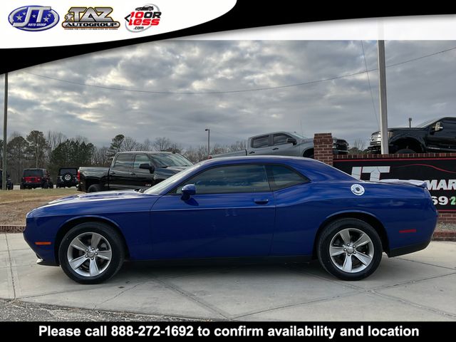 2019 Dodge Challenger SXT photo 4