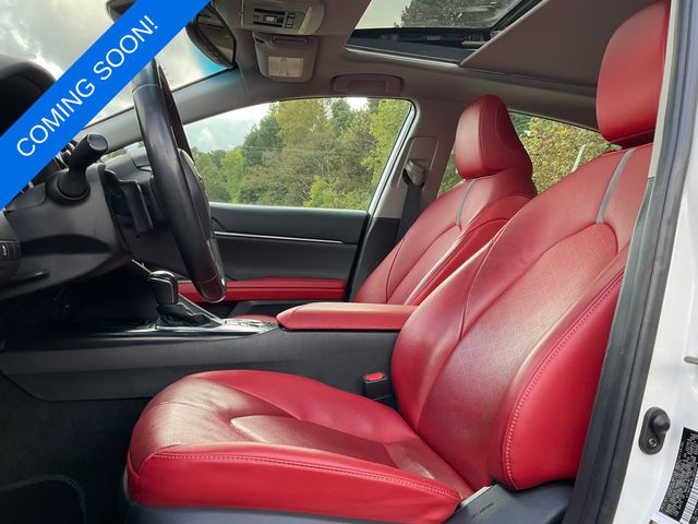 2020 Toyota Camry XSE V6 photo 3