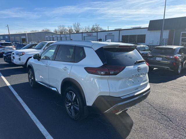 2023 Nissan Rogue SL photo 2