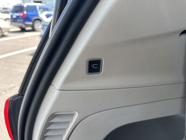 2023 Chrysler Voyager LX - Photo 30
