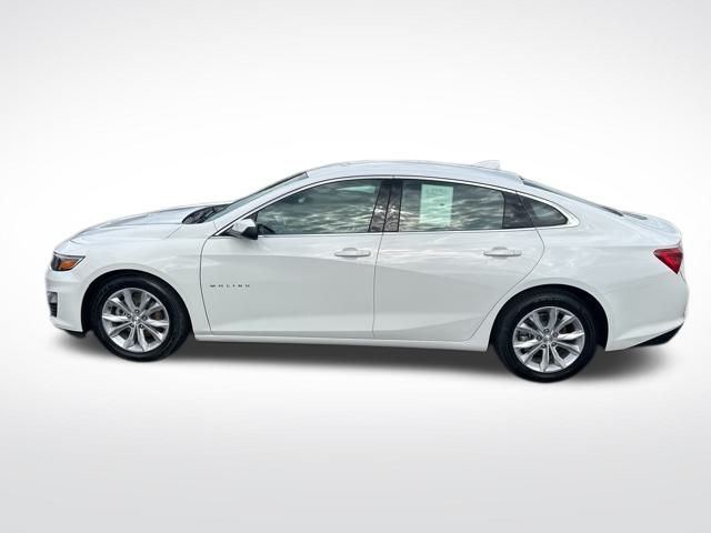 2024 Chevrolet Malibu 1LT photo 2