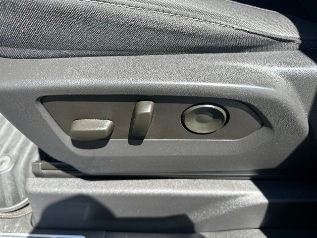 2023 Chevrolet Silverado 1500 LT - Photo 12