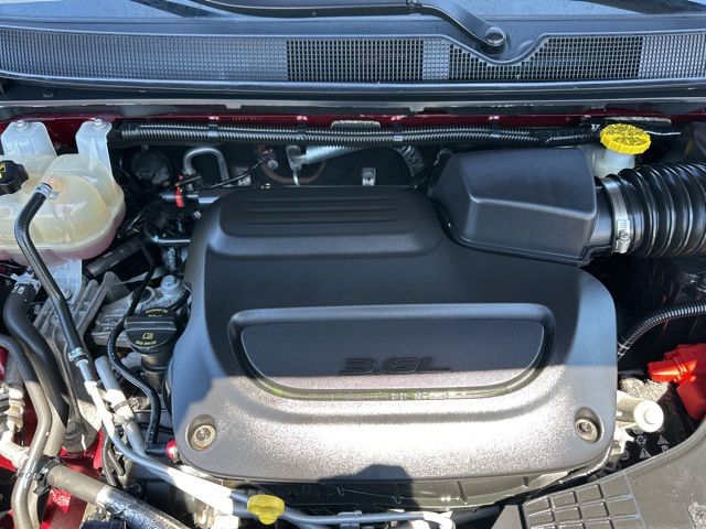 2023 Chrysler Voyager LX - Photo 33