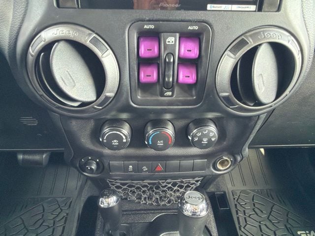 2018 Jeep Wrangler JK Unlimited Sport S - Photo 16