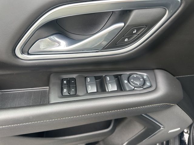2024 GMC Yukon SLT - Photo 10