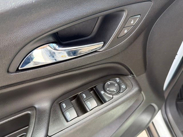 2022 Chevrolet Equinox LT - Photo 9