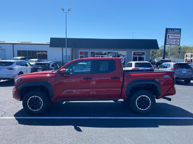 2024 Toyota Tacoma TRD Off-Road photo 2