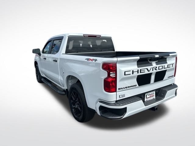 2024 Chevrolet Silverado 1500 Custom photo 3