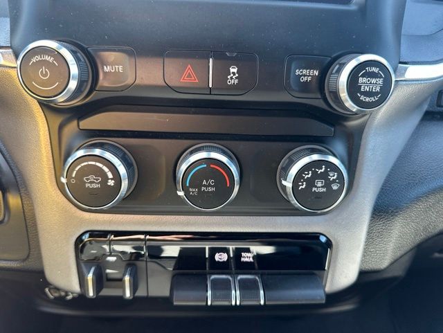 2024 RAM Ram 3500 Pickup Big Horn - Photo 20