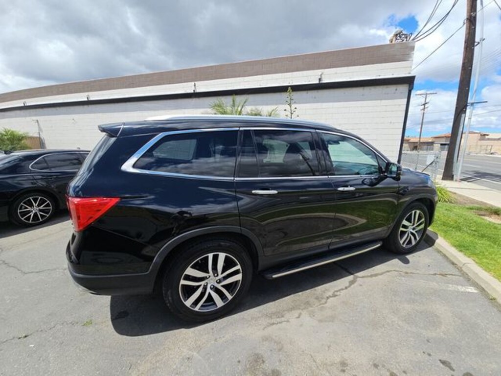Used 2018 Honda Pilot Touring AWD SUV