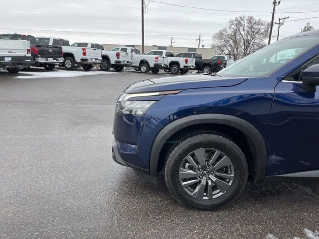Used 2024 Nissan Pathfinder SV SUV