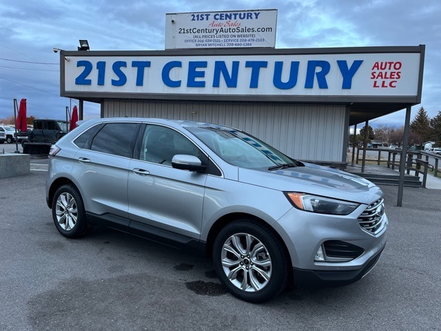 2024 Ford Edge Titanium's photo