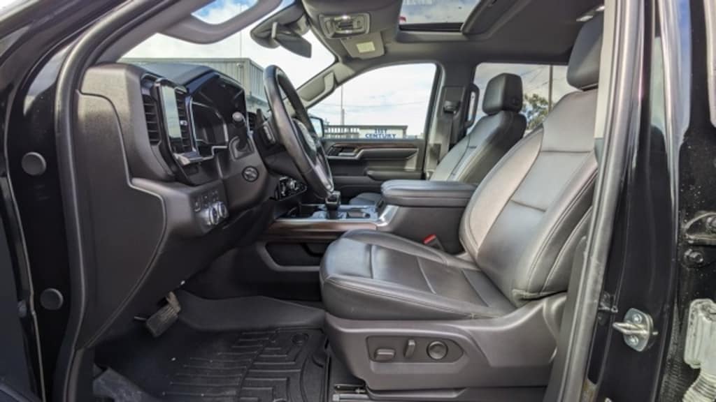 Used 2024 GMC Sierra 1500 SLT Truck Crew Cab