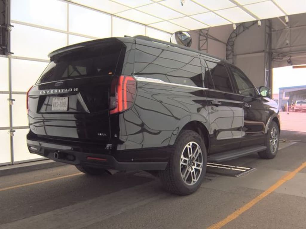 Used 2025 Ford Expedition Max Active SUV