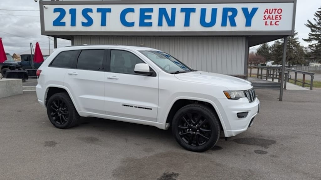 Used 2018 Jeep Grand Cherokee Laredo 4x4 SUV