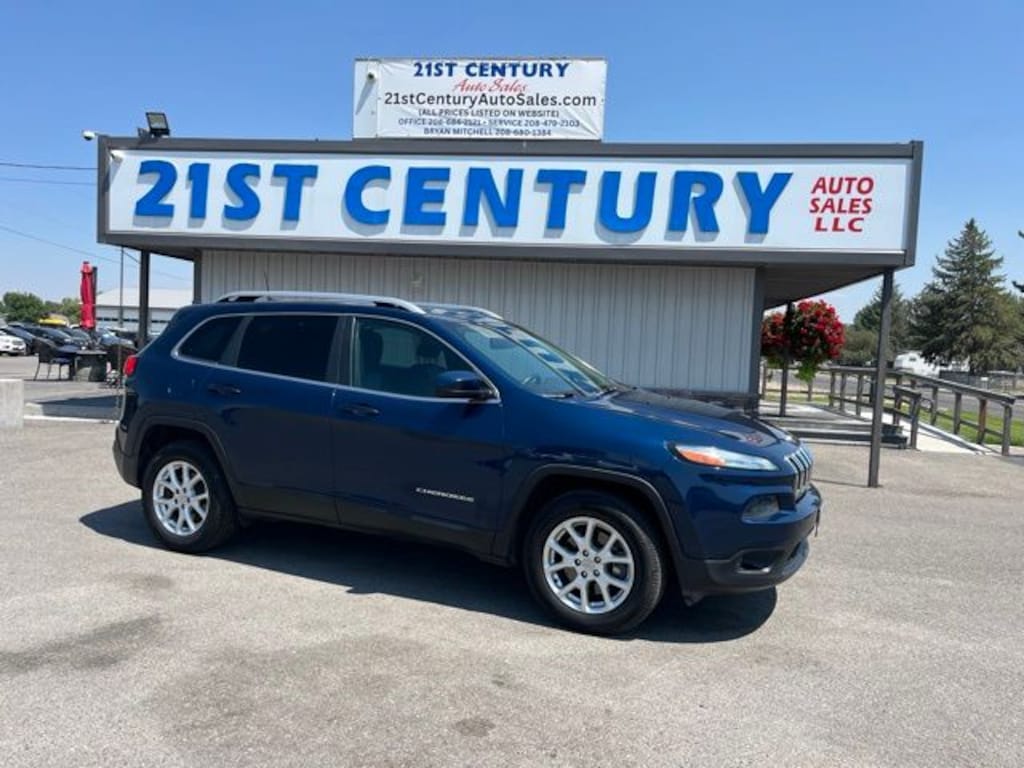 Used 2018 Jeep Cherokee Latitude 4x4 SUV