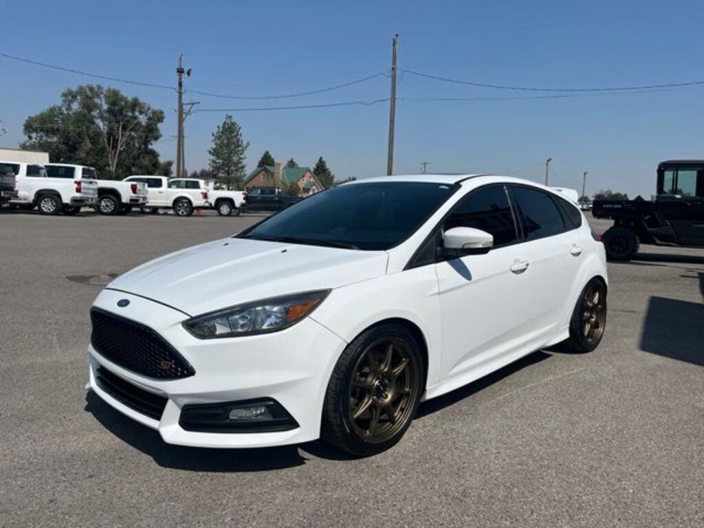Used 2016 Ford Focus ST Base Hatchback