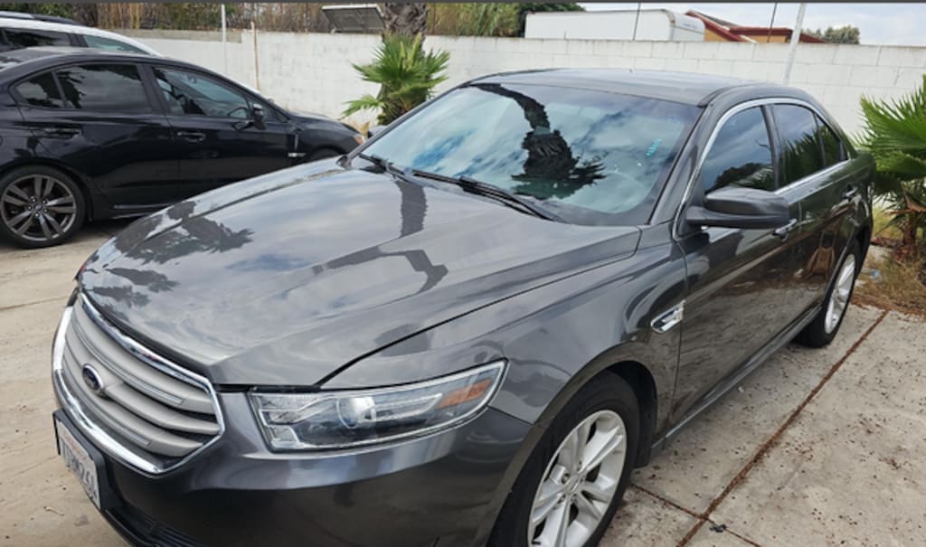 Used 2016 Ford Taurus SEL Sedan
