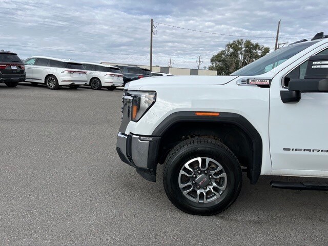 2024 Gmc Sierra 3500 HD SLE photo 2