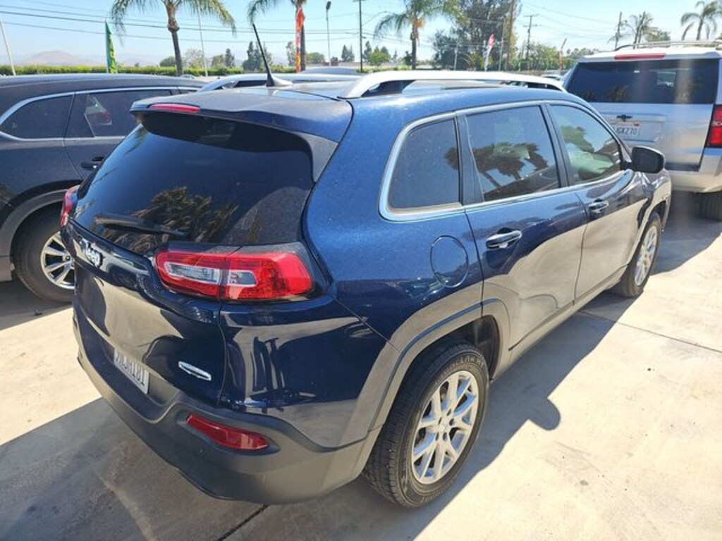 Used 2018 Jeep Cherokee Latitude Plus FWD SUV