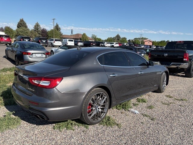 2017 Maserati Quattroporte GTS photo 2