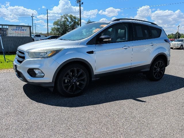 2017 Ford Escape Titanium's photo