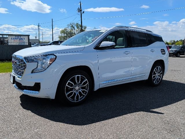2023 GMC Terrain Denali AWD's photo