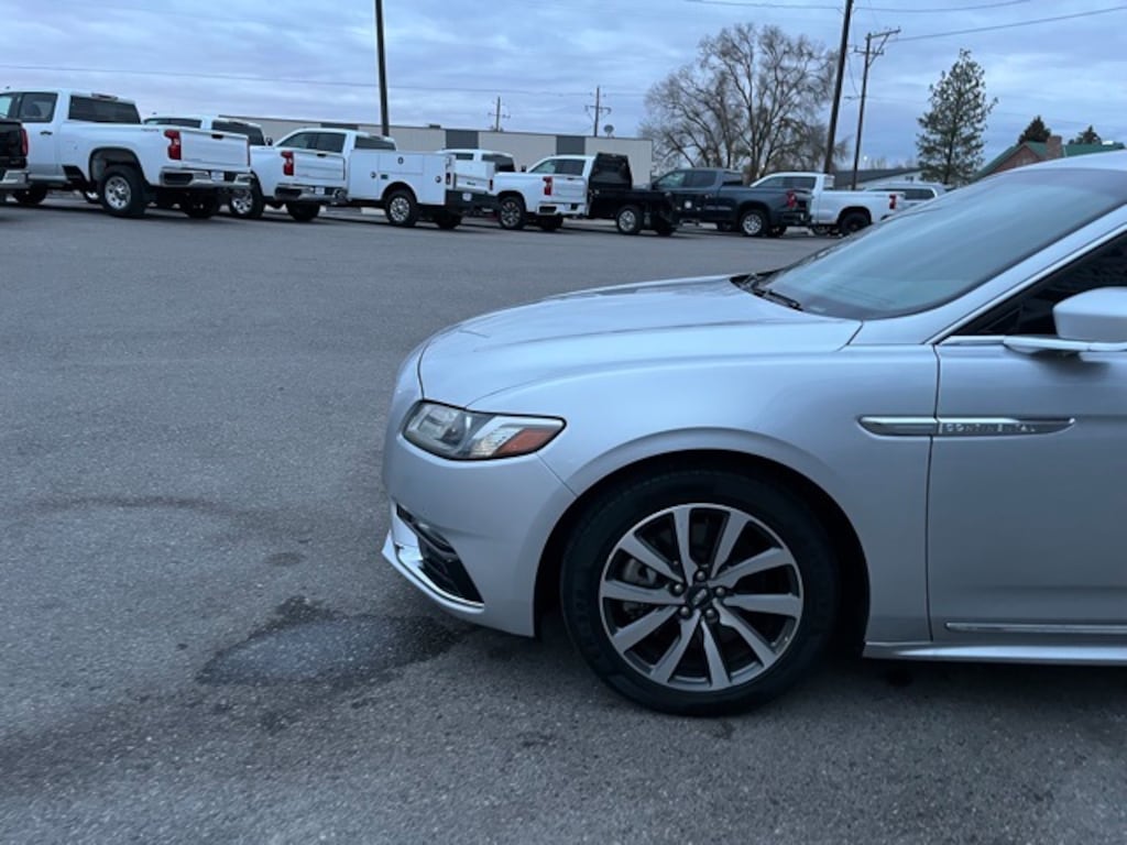 Used 2018 Lincoln Continental Premiere Sedan