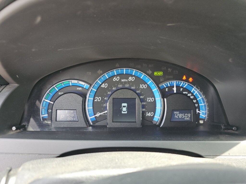 Used 2014 Toyota Camry Hybrid XLE Sedan