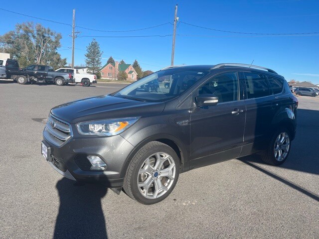 2019 Ford Escape Titanium photo 2
