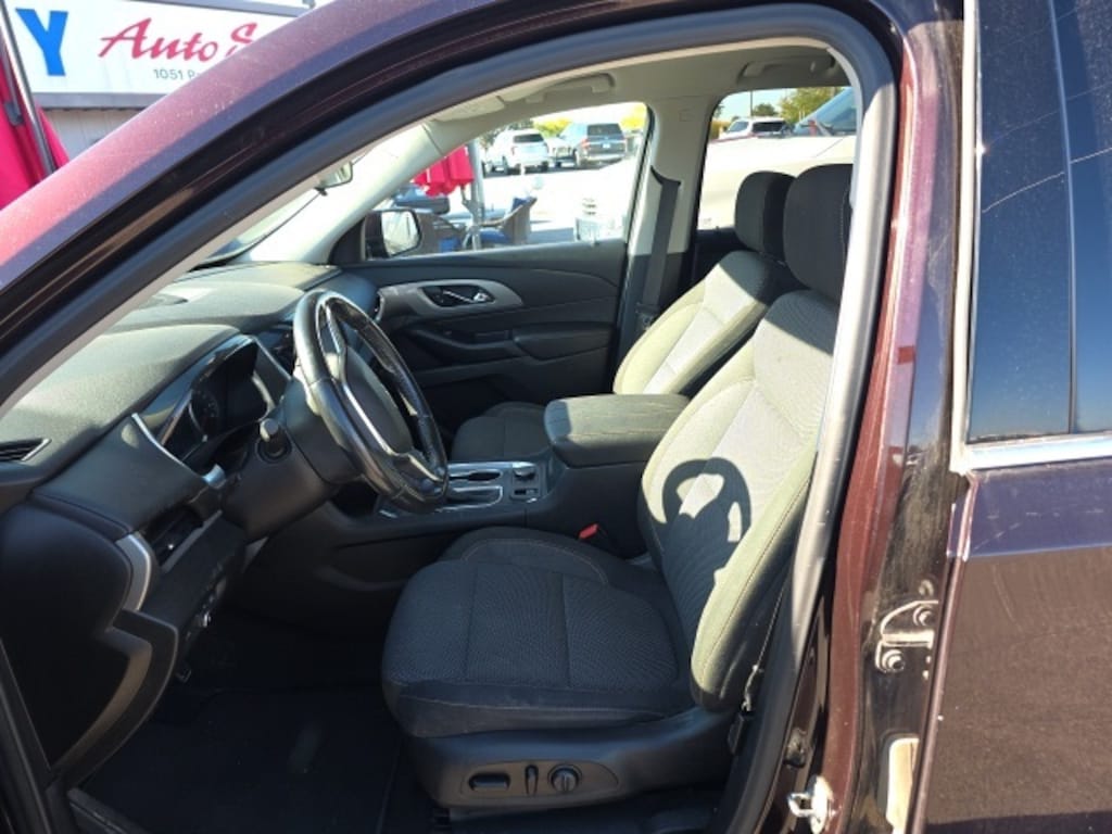 Used 2020 Chevrolet Traverse LT Cloth w/1LT SUV