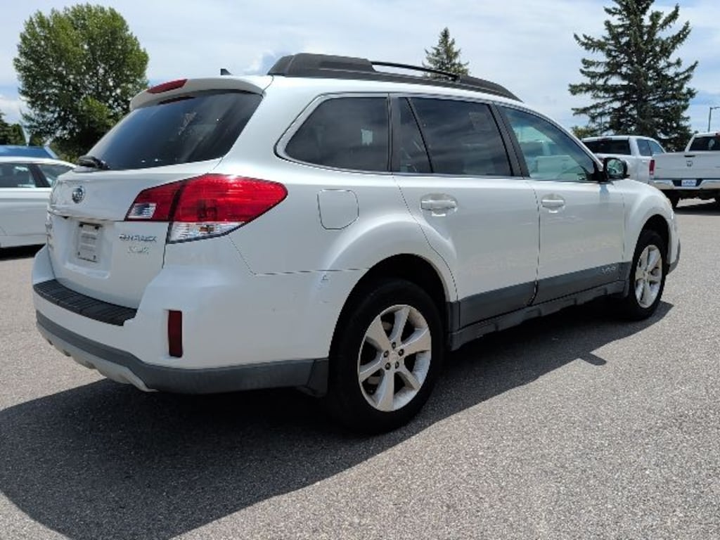 Used 2013 Subaru Outback 2.5i Limited (CVT) SUV