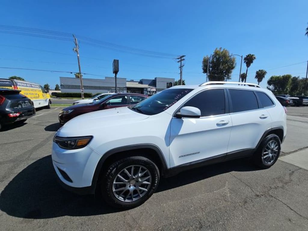 Used 2019 Jeep Cherokee Latitude Plus 4x4 SUV