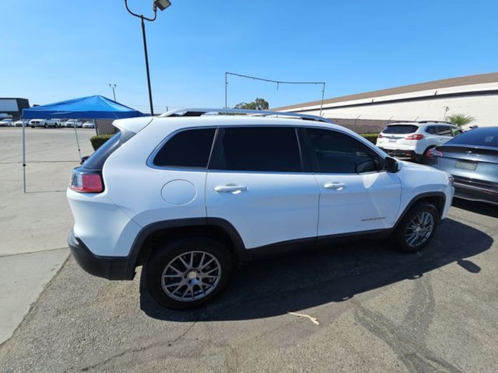 Used 2019 Jeep Cherokee Latitude Plus 4x4 SUV