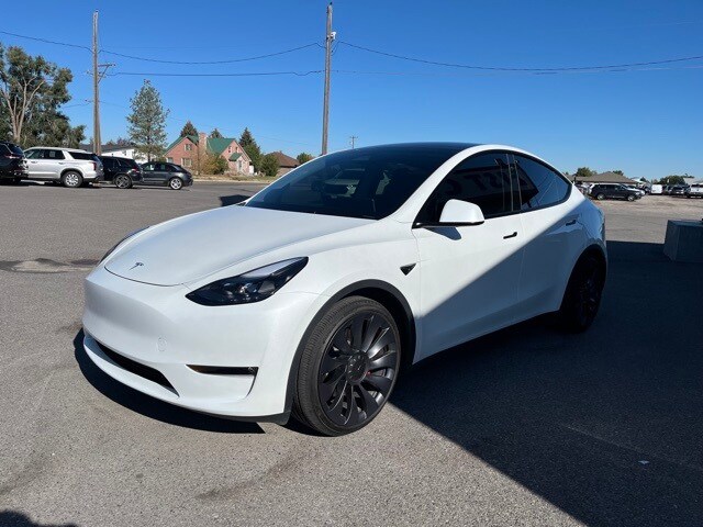 2025 Tesla Model Y Performance photo 2