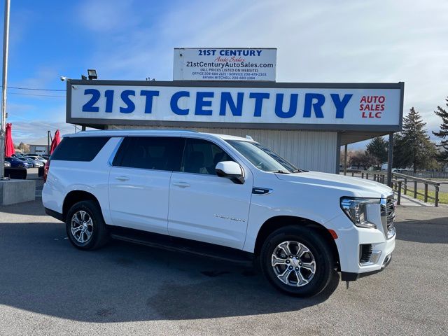 2023 GMC Yukon 4WD SLE's photo