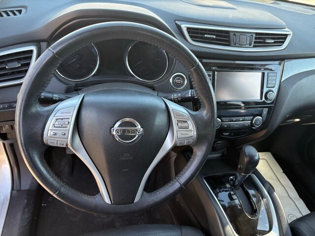 2014 Nissan Rogue SL photo 4