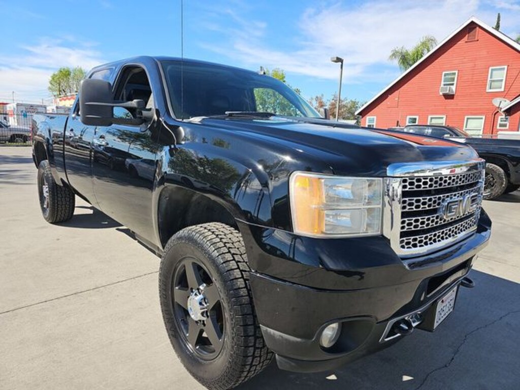 Used 2011 GMC Sierra 2500HD Denali Truck Crew Cab