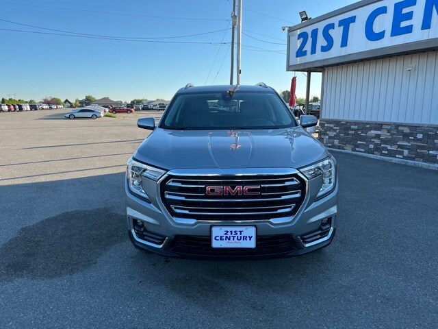 2024 Gmc Terrain SLT photo 2