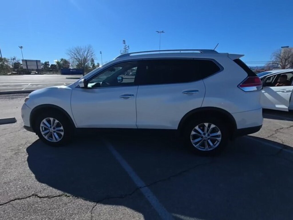 Used 2016 Nissan Rogue SV SUV