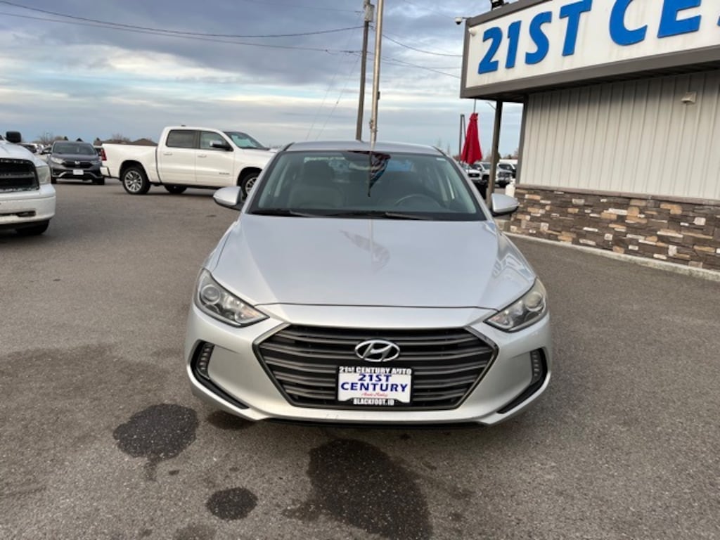 Used 2017 Hyundai Elantra Limited Sedan