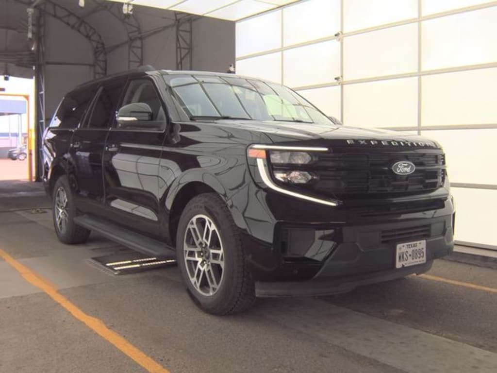 Used 2025 Ford Expedition Max Active SUV