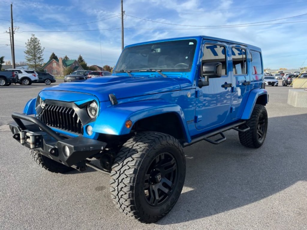 Used 2015 Jeep Wrangler Unlimited Sahara 4x4 SUV