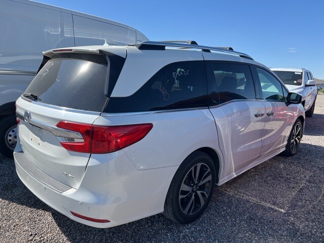 2018 Honda Odyssey Elite photo 2